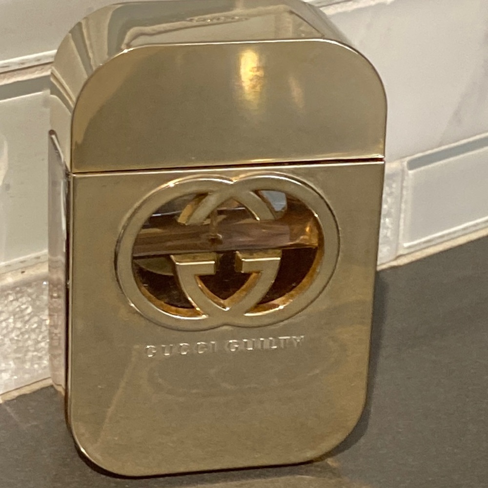 WOMENS GUCCI GUILTY EAU DE TOILETTE 2.5 FL OZ SPRAY